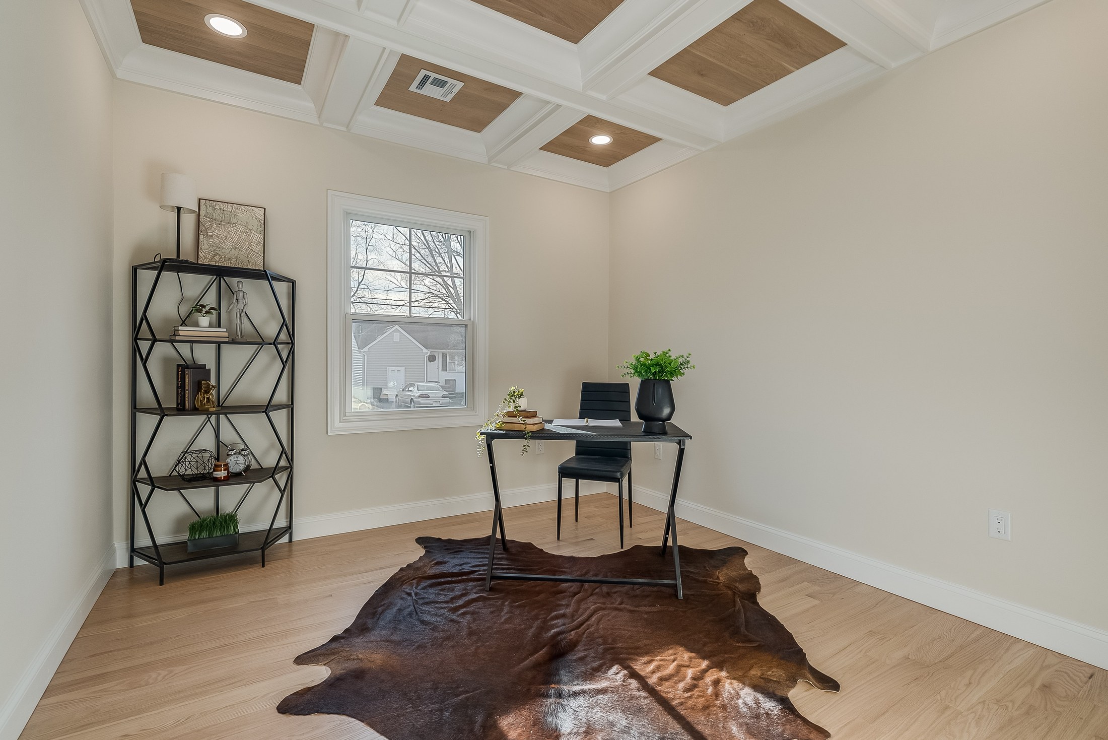 11 Laurel Place — The Coffered Office