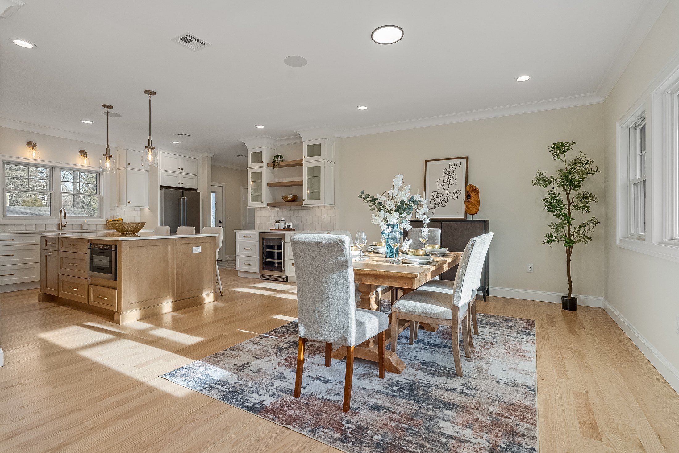 11 Laurel Place — Kitchen and Dining
