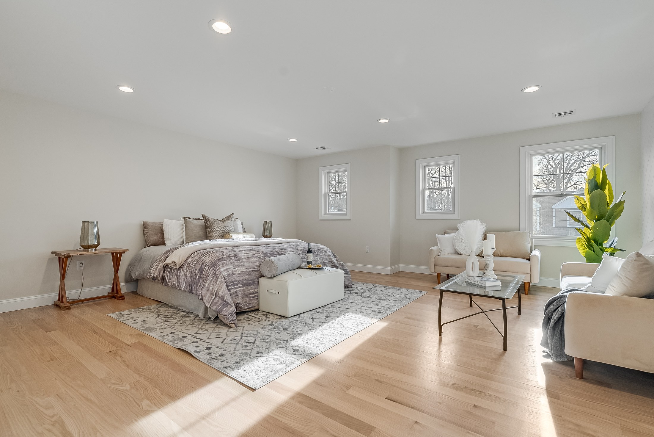 11 Laurel Place — Primary - Sitting Area
